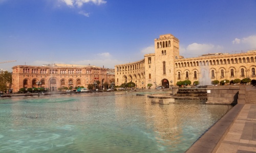 موسكو - يريفان